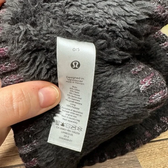 Lululemon Textured Fleece Lined Knit Ear Warmer NWT ONE SIZE (C8DH/BLK) - Picture 9 of 9